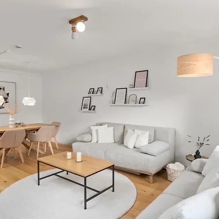 Mel&bens Modern Oak-apartments Fuer Bis Zu 12 Personen 아파트
