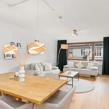 아파트 Mel&bens Modern Oak-apartments Fuer Bis Zu 12 Personen *